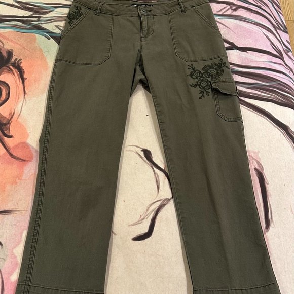 Vtg Y2K Lee Heritage Olive Green Floral Embroidered Cropped Cargo Utility Pants - Picture 14 of 15